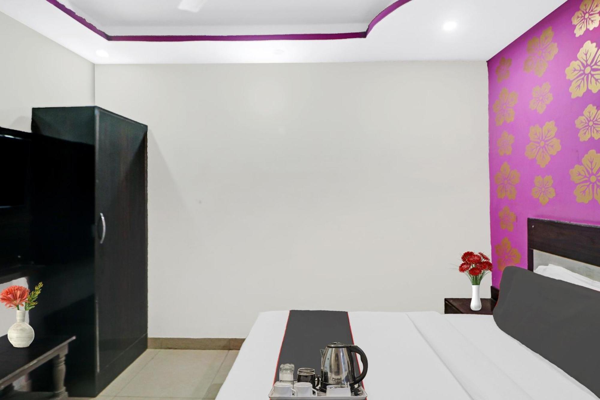 Hotel O Lotus New Delhi