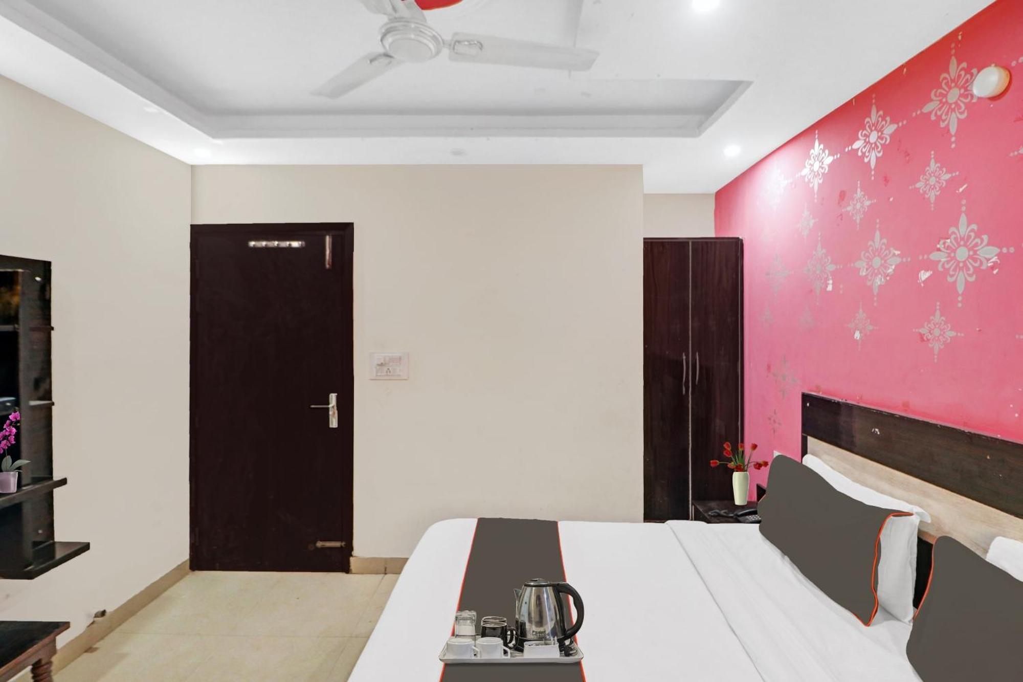 Hotel O Lotus